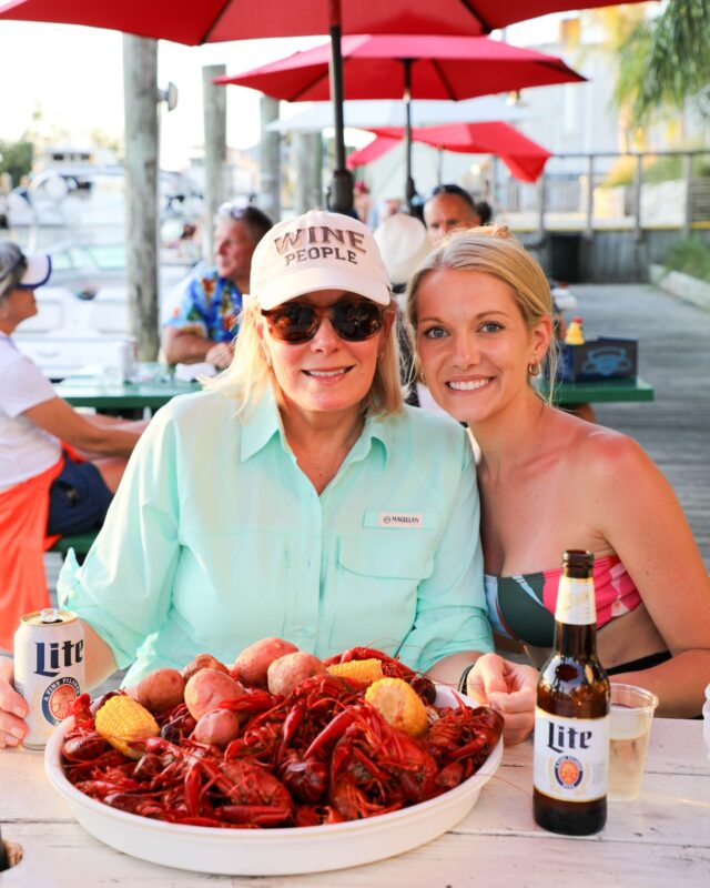 Boiled crawfish served all day every Friday–Sunday 🦞🦞 Come early, stay late, and don't forget the beer. 
.
.
.
Crawfish, New Orleans Crawfish, Beer, New Orleans Food, Foodie, Nola Eats, Crawfish Boil, Felix's, New Orleans Experience, Nola
